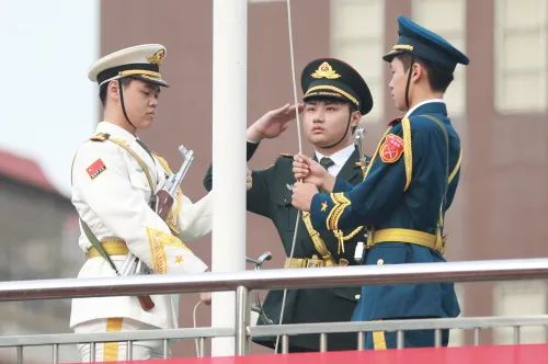 百日礪劍酬壯志 踔厲奮發(fā)向未來 ——?？谑旋埲A區(qū)山高實(shí)驗(yàn)學(xué)校八、九年級(jí)中考百日誓師活動(dòng)-圖片2