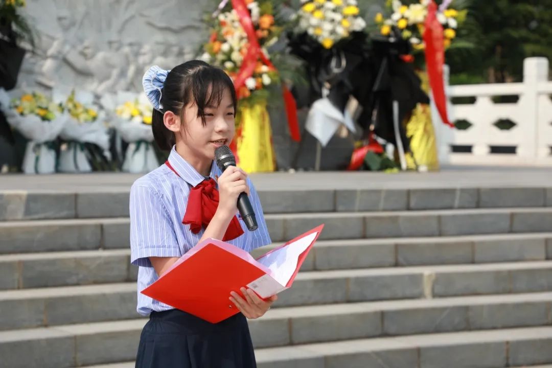 緬懷英烈承遺志 青春逐夢正當時 | ?？谏礁咧袑W清明祭英烈活動紀實-圖片1