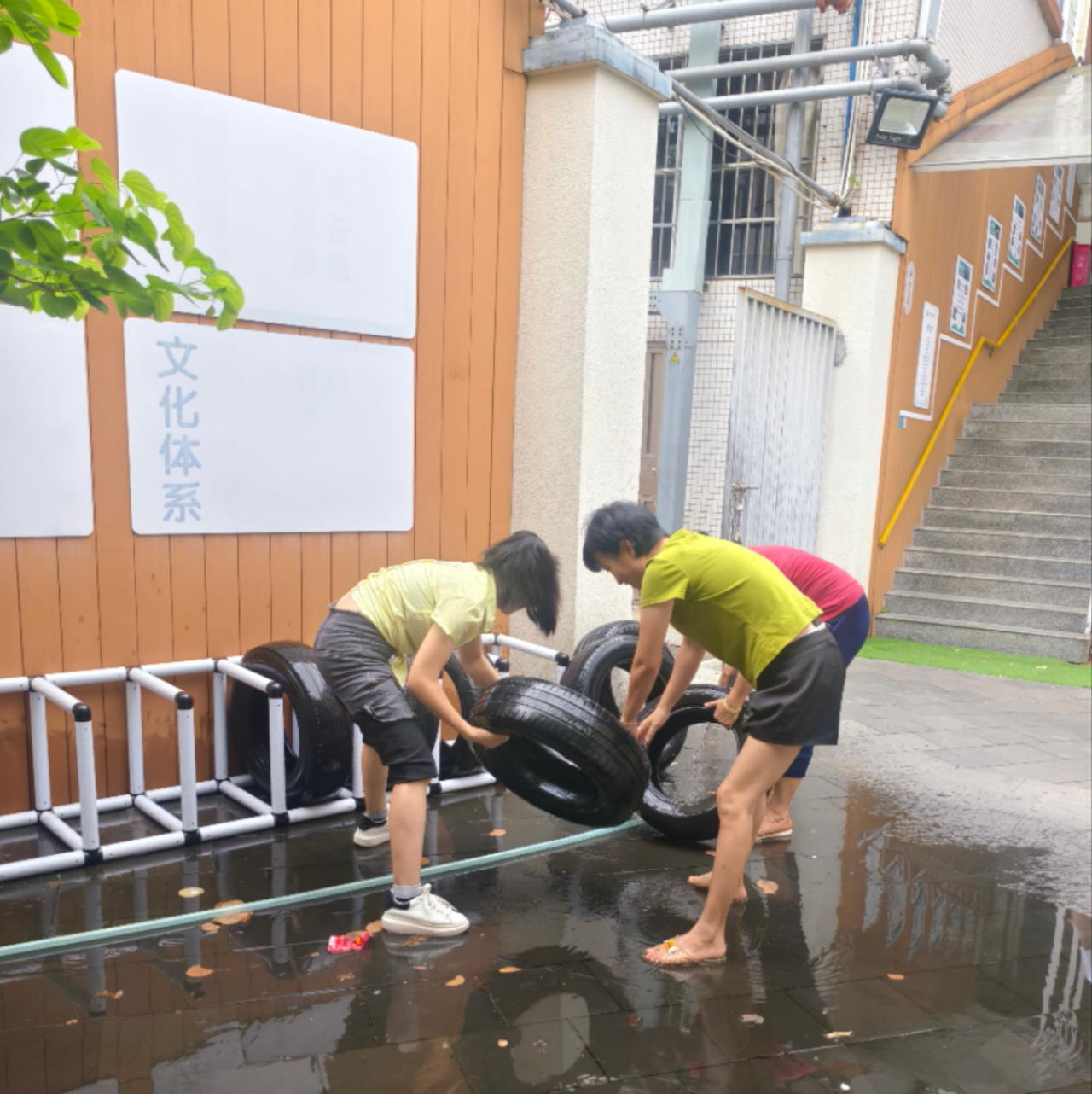 遠(yuǎn)離登革熱，我們?cè)谛袆?dòng)！——?？谑猩礁哂變簣@開(kāi)展預(yù)防登革熱愛(ài)國(guó)衛(wèi)生運(yùn)動(dòng)行動(dòng)-圖片26