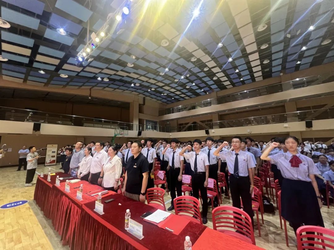 五四精神啟新篇，青春逐夢向未來——?？谏礁咧袑W(xué)2025年離隊入團儀式順利舉行-圖片7