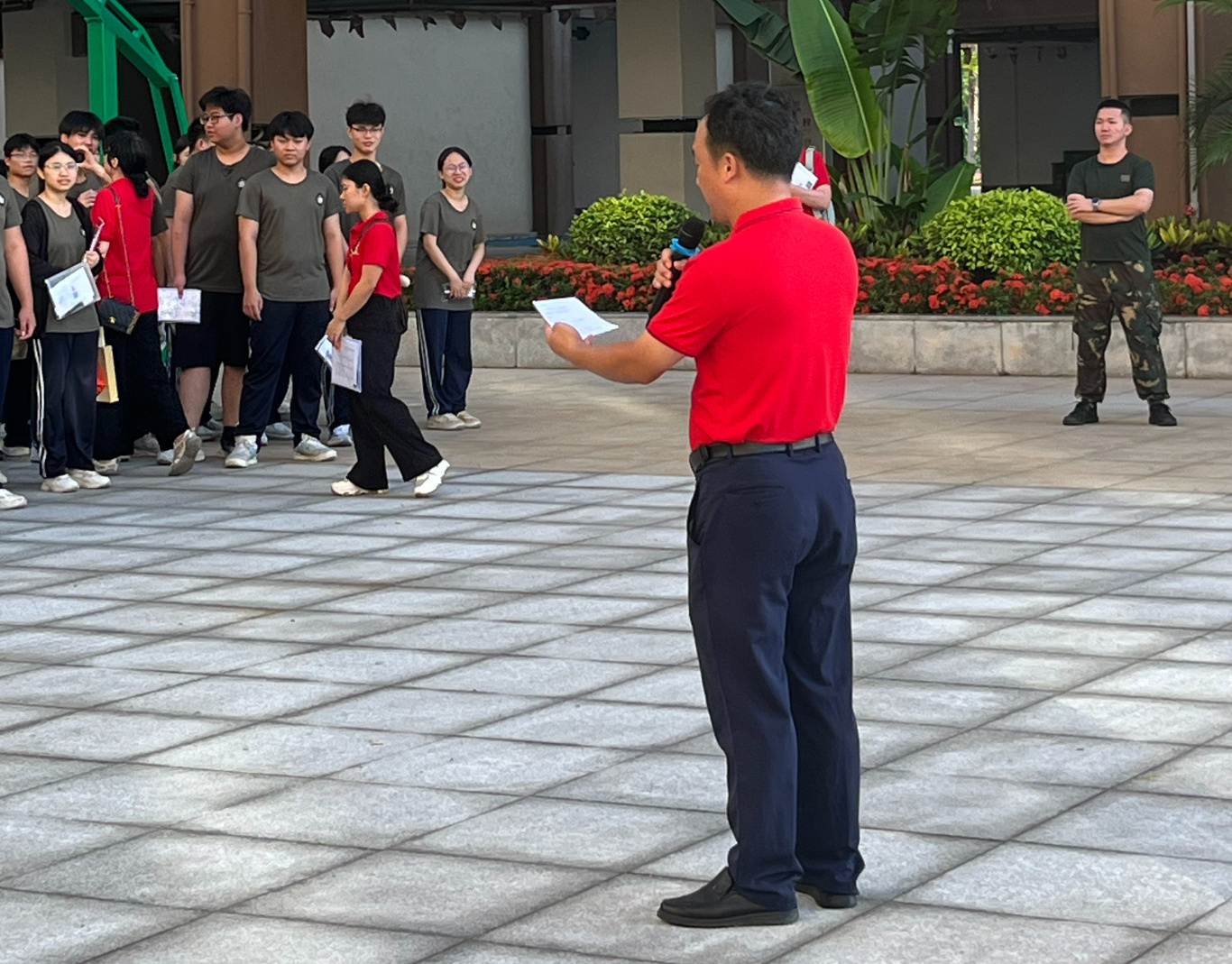 護(hù)航青春逐夢(mèng)路，鋪就璀璨圓夢(mèng)途——定安縣山高高級(jí)實(shí)驗(yàn)中學(xué)暖心送考，助力學(xué)子書(shū)寫(xiě)輝煌