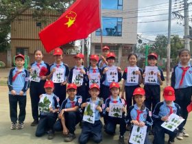 “綠動(dòng)未來，共植希望”——?？谏礁邔W(xué)校黨員攜手少先隊(duì)植樹節(jié)行動(dòng)