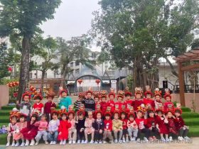 瑞蛇躍新春·童夢啟新航——?？谑徐`山鎮(zhèn)中心幼兒園南田山高分園開學(xué)典禮